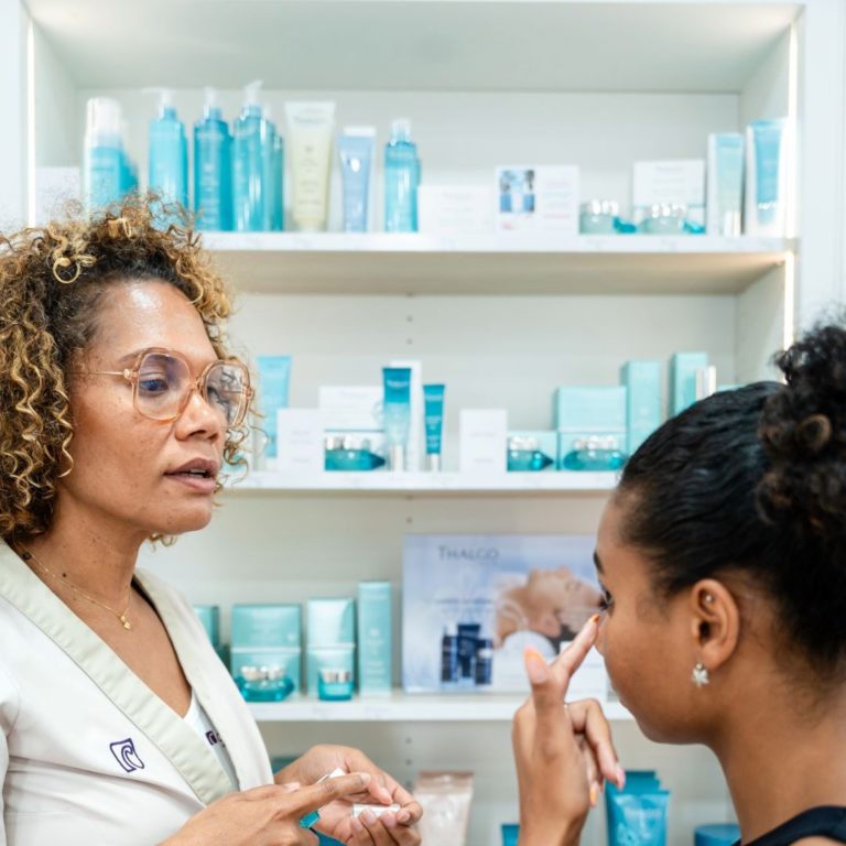 Le rôle du SAV dans le développement d’une marque cosmétique – magazine INCARE